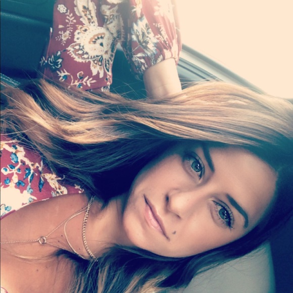 MAJOR SALE🎉Make me an offer! - Picture 2 of 2